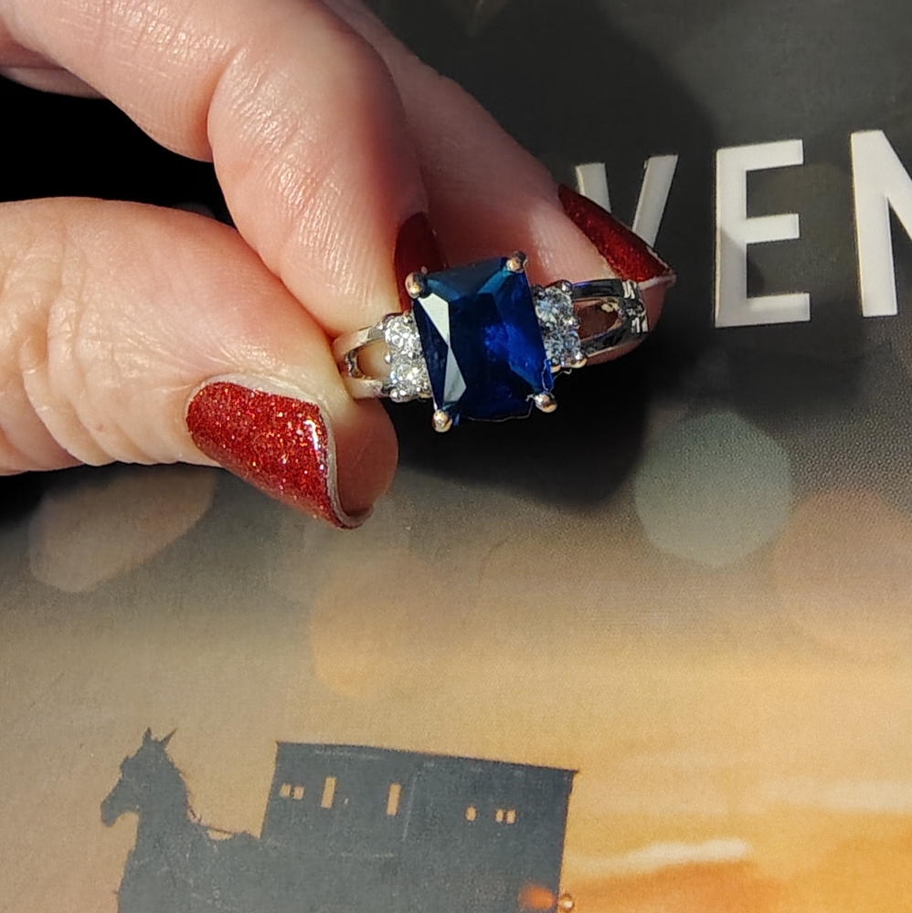 Elegant Blue Gemstone Silver Ring
